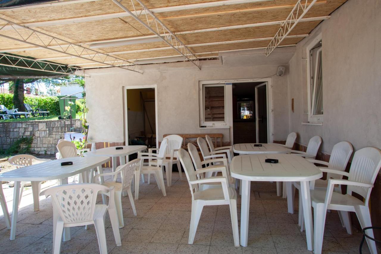 Hostel Trobenta In Oblak بورتوروز المظهر الخارجي الصورة