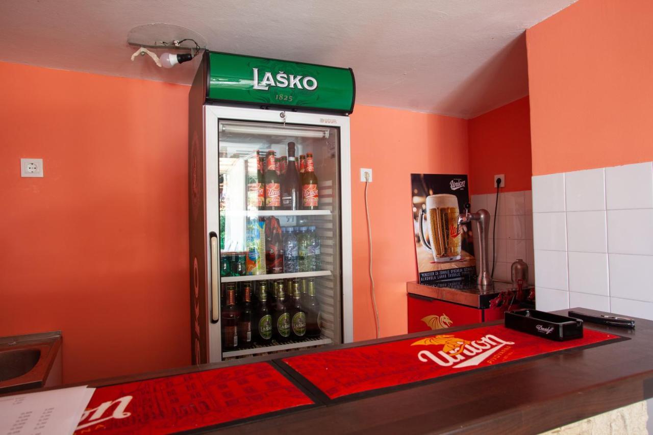Hostel Trobenta In Oblak بورتوروز المظهر الخارجي الصورة
