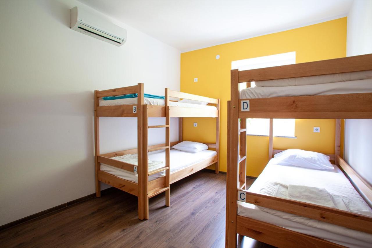 Hostel Trobenta In Oblak بورتوروز المظهر الخارجي الصورة